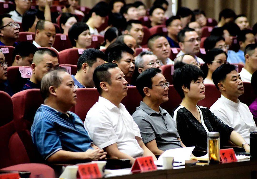 領(lǐng)導(dǎo)者該如何應(yīng)對(duì)危機(jī)